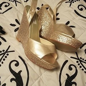 Gold Wedges